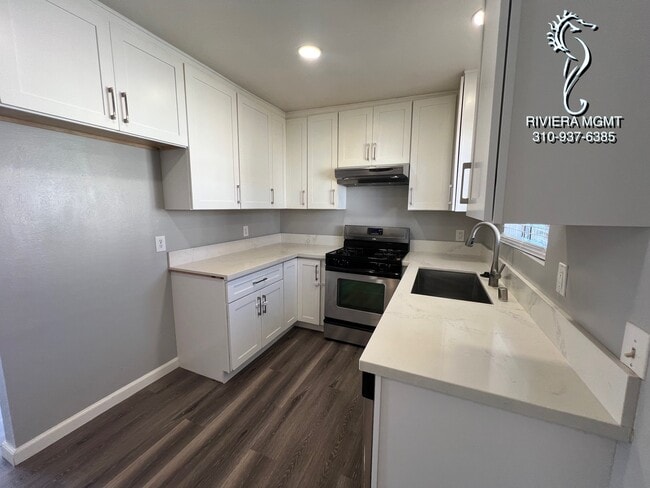 Building Photo - 18003 Crenshaw Blvd