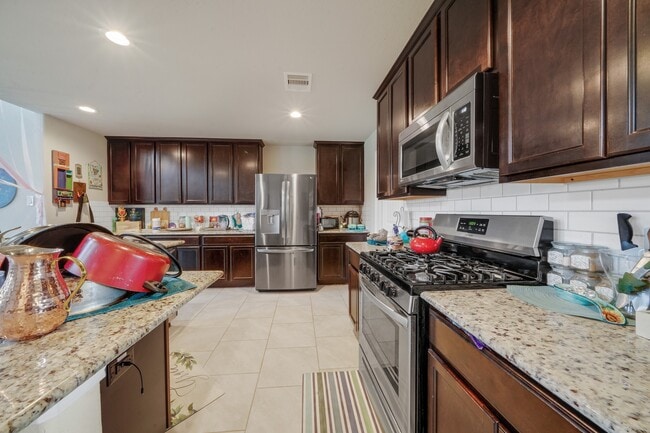 Building Photo - 6914 Ithaca Heights Ln