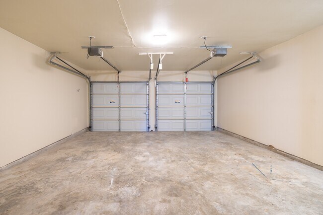Building Photo - 2799 Wood Hollow Dr