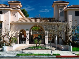 Building Photo - Park Avenue Apartments