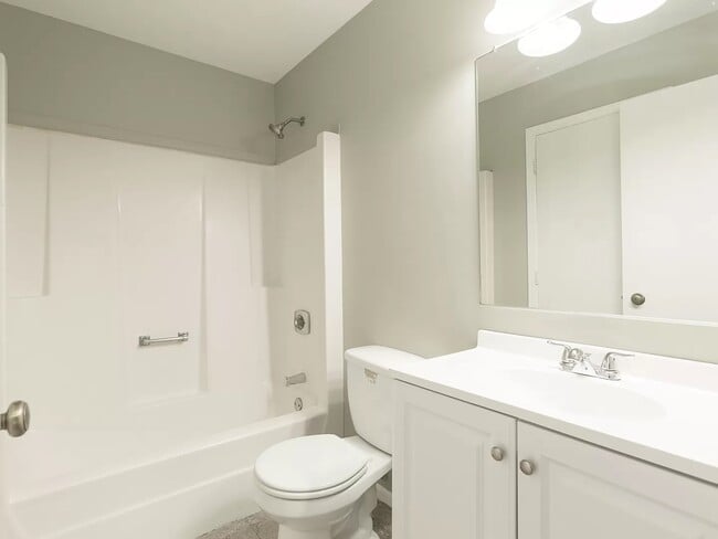 Building Photo - 1227 Andover Cir