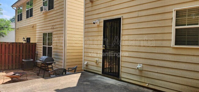 Building Photo - 7298 Wagon Wheel Ct