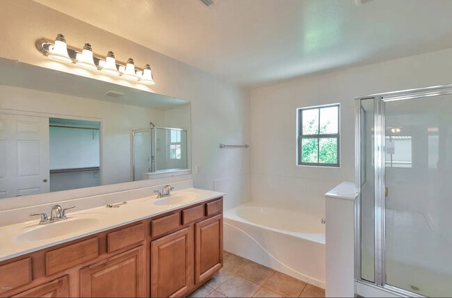 Building Photo - 2419 W Alta Vista Rd