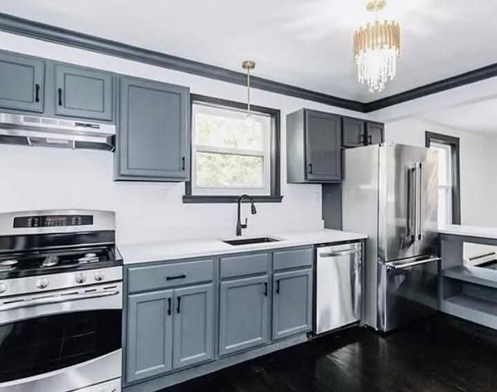 Building Photo - 902 Main Ave