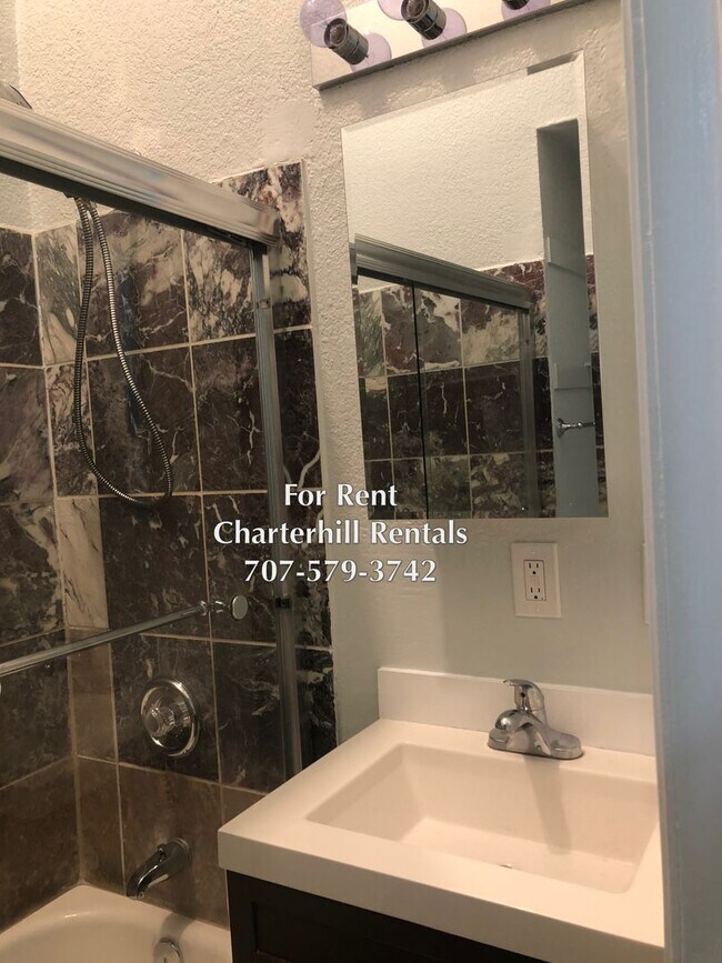 Building Photo - Charming, cozy house on property shared with a second house and a warehouse- SWSR.