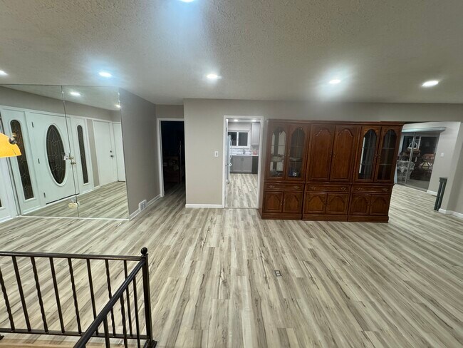 Building Photo - 34647 Bristol Dr