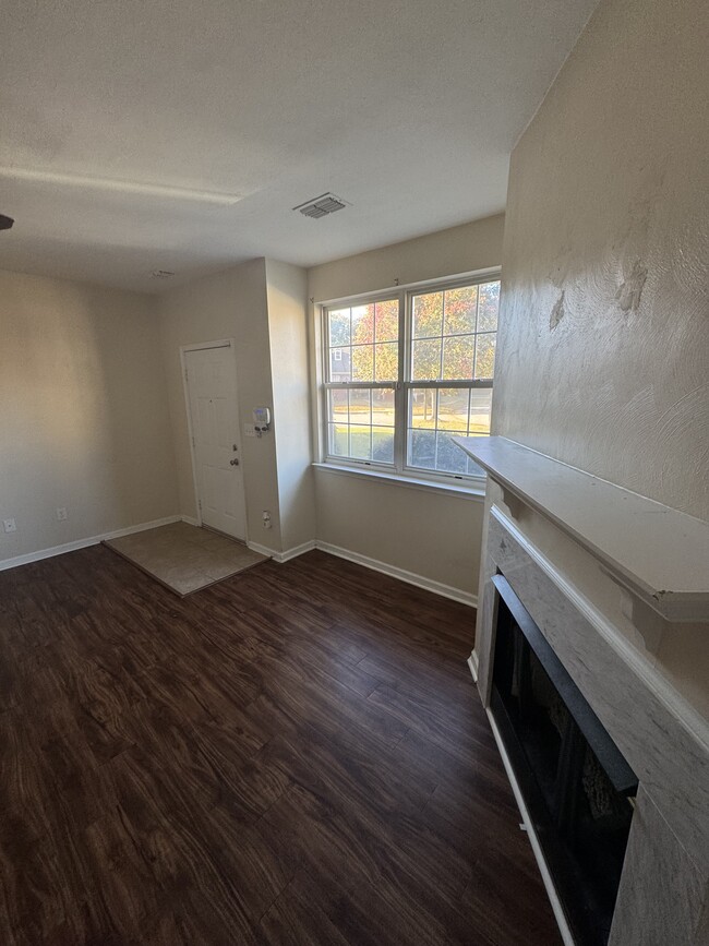 Primary Photo - 310 Primrose Ln