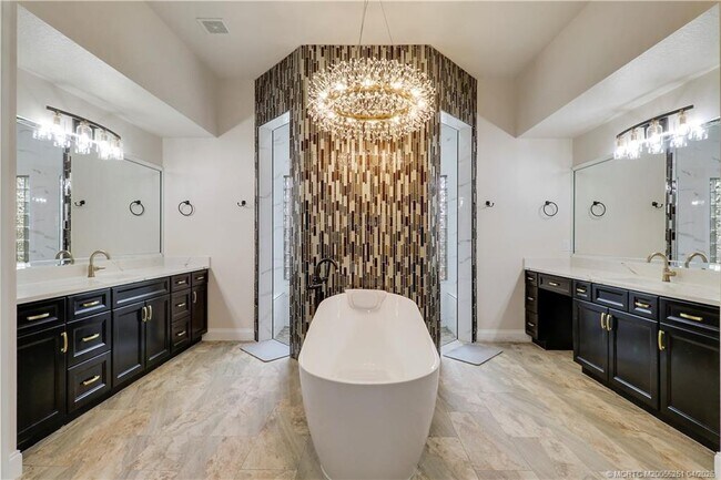 Building Photo - 5628 SW Gray Fox Dr