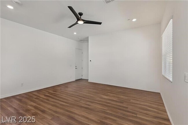 Building Photo - 209 Bellini Peak Ave