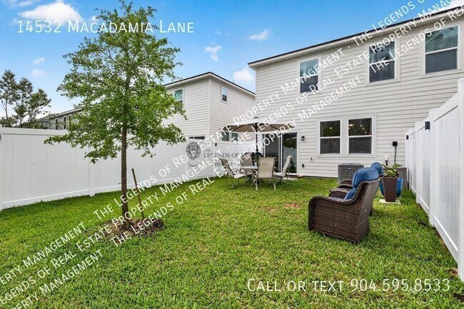 Building Photo - 14532 Macadamia Ln