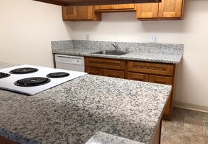 Building Photo - 1007 Clinton Rd