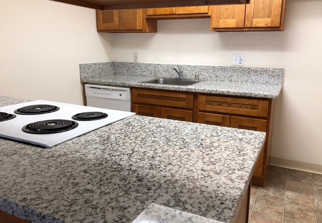 Building Photo - 1007 Clinton Rd