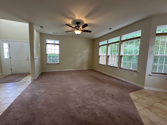 Building Photo - 214 Kintyre Ln