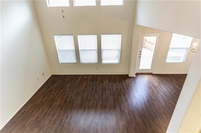 Building Photo - 10371 Darkwood Dr