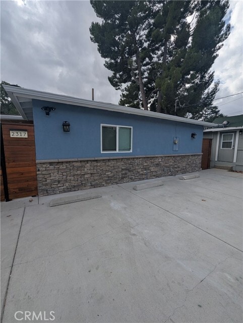 Building Photo - 2317 5th St