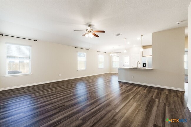 Building Photo - 118 Ayla Marie Dr