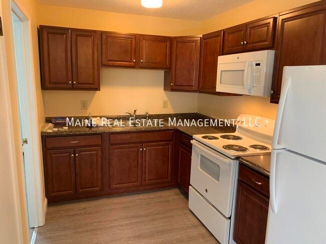 Building Photo - 47 Hill St