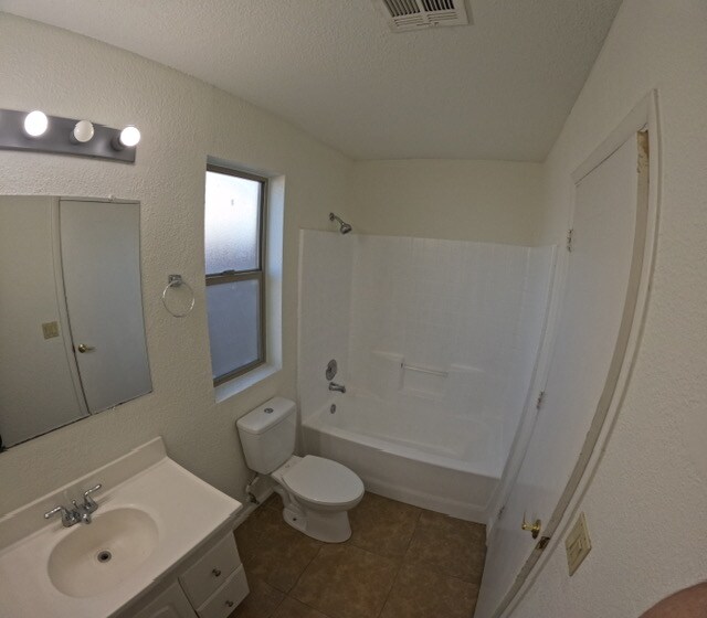 Building Photo - 3712 W Charter Oak Rd