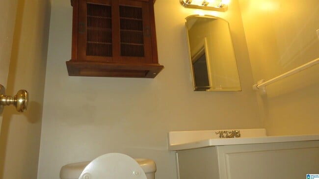 Building Photo - 3937 Montclair Rd