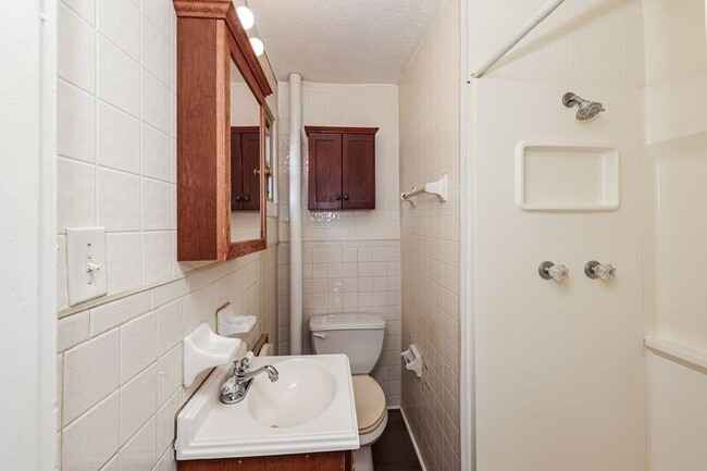 Building Photo - 4009 E 3rd St