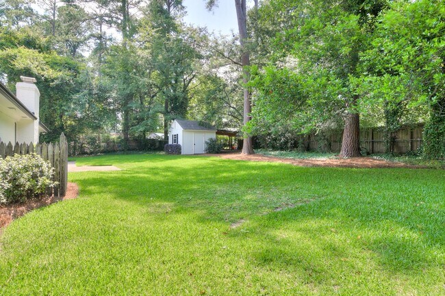 Building Photo - Beautiful Ranch in Montclair!