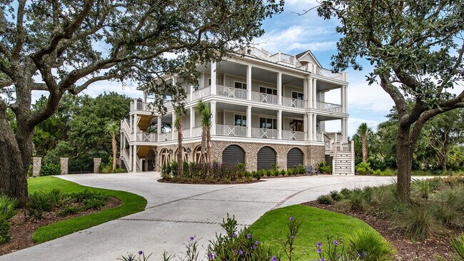 Building Photo - 1058 Debordieu Blvd