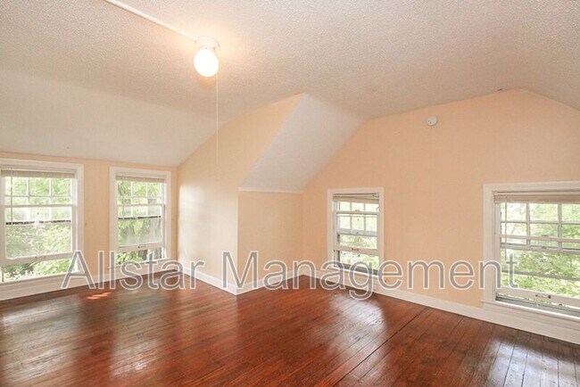 Building Photo - 2100 Cottage Grove Ave