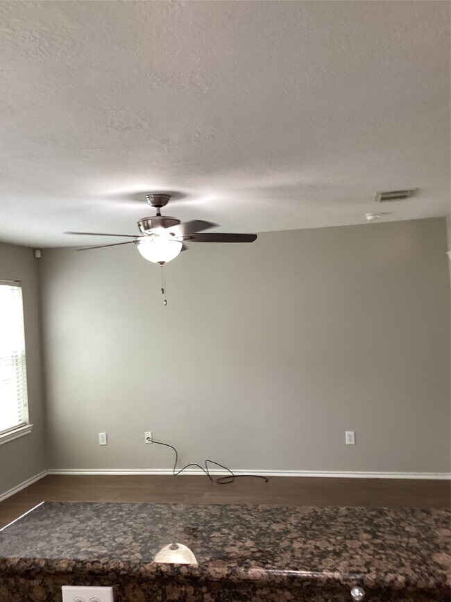Building Photo - 46 Wineberry Pl
