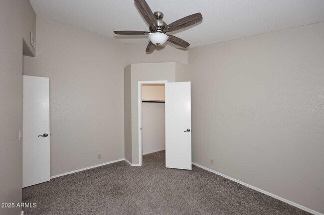 Building Photo - 4331 E Siesta Ln