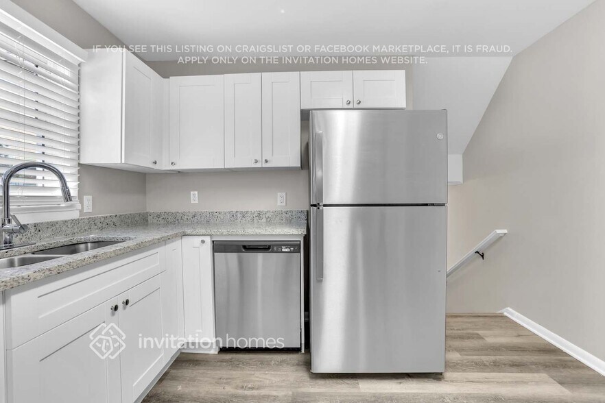 Building Photo - 3478 Lenardo Dr SW