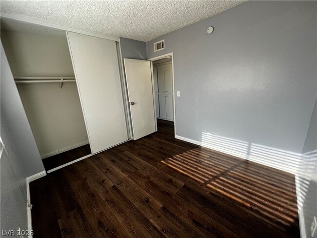Building Photo - 6630 Bubbling Brook Dr