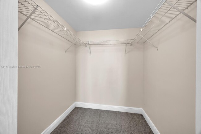 Building Photo - 3000 Coral Wy