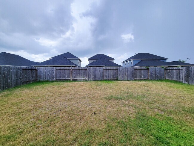 Building Photo - 31351 Horseshoe Meadow Bend Ln