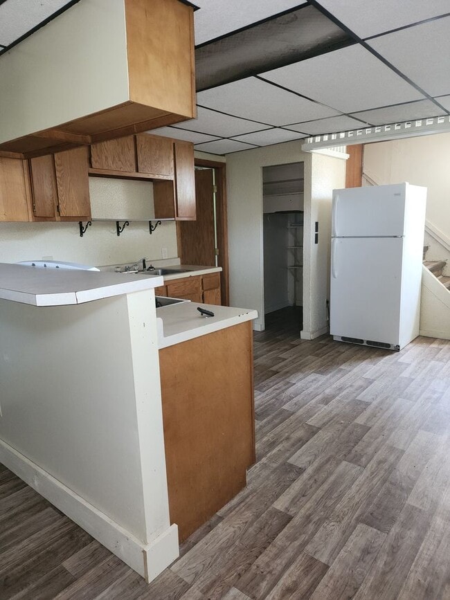 Building Photo - 304 S Wisconsin St