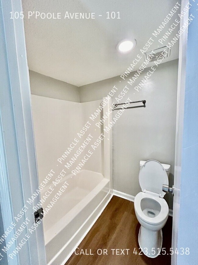 Building Photo - 105 P'Poole Ave