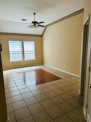 Building Photo - 17014 Sandestine Dr