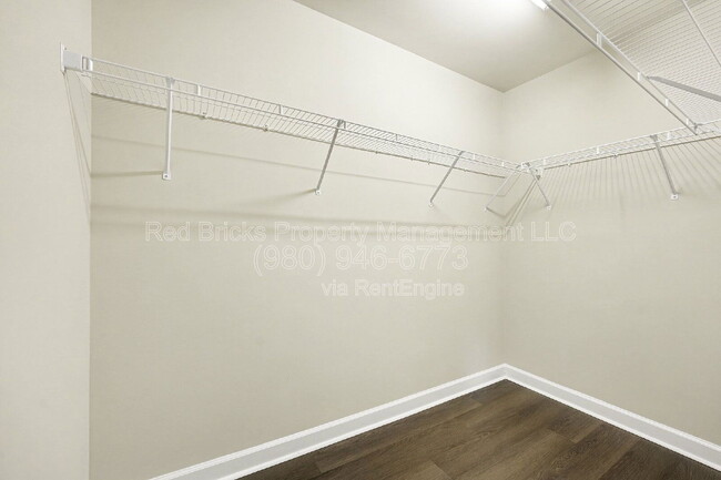 Building Photo - 13844 Cypress Woods Dr