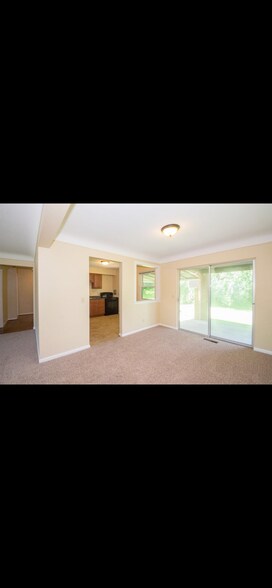 Building Photo - 2375 Van Leunen Dr