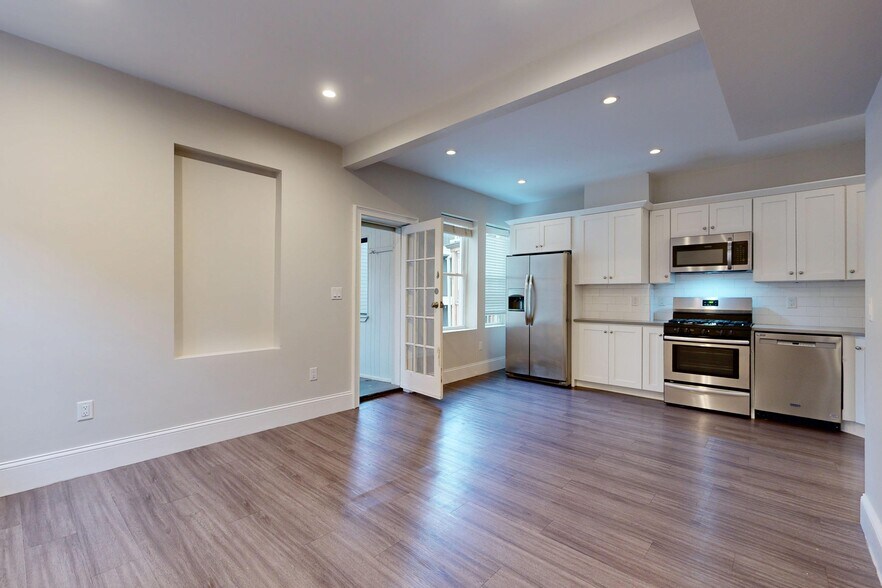 Building Photo - 145 Cottage St