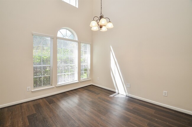 Building Photo - 7415 Oakwood Canyon Dr