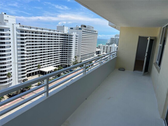Building Photo - 5600 Collins Ave