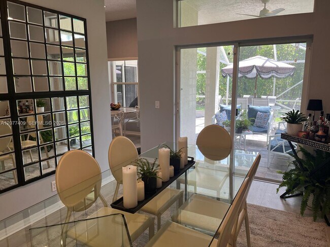 Building Photo - 761 Tanglewood Cir