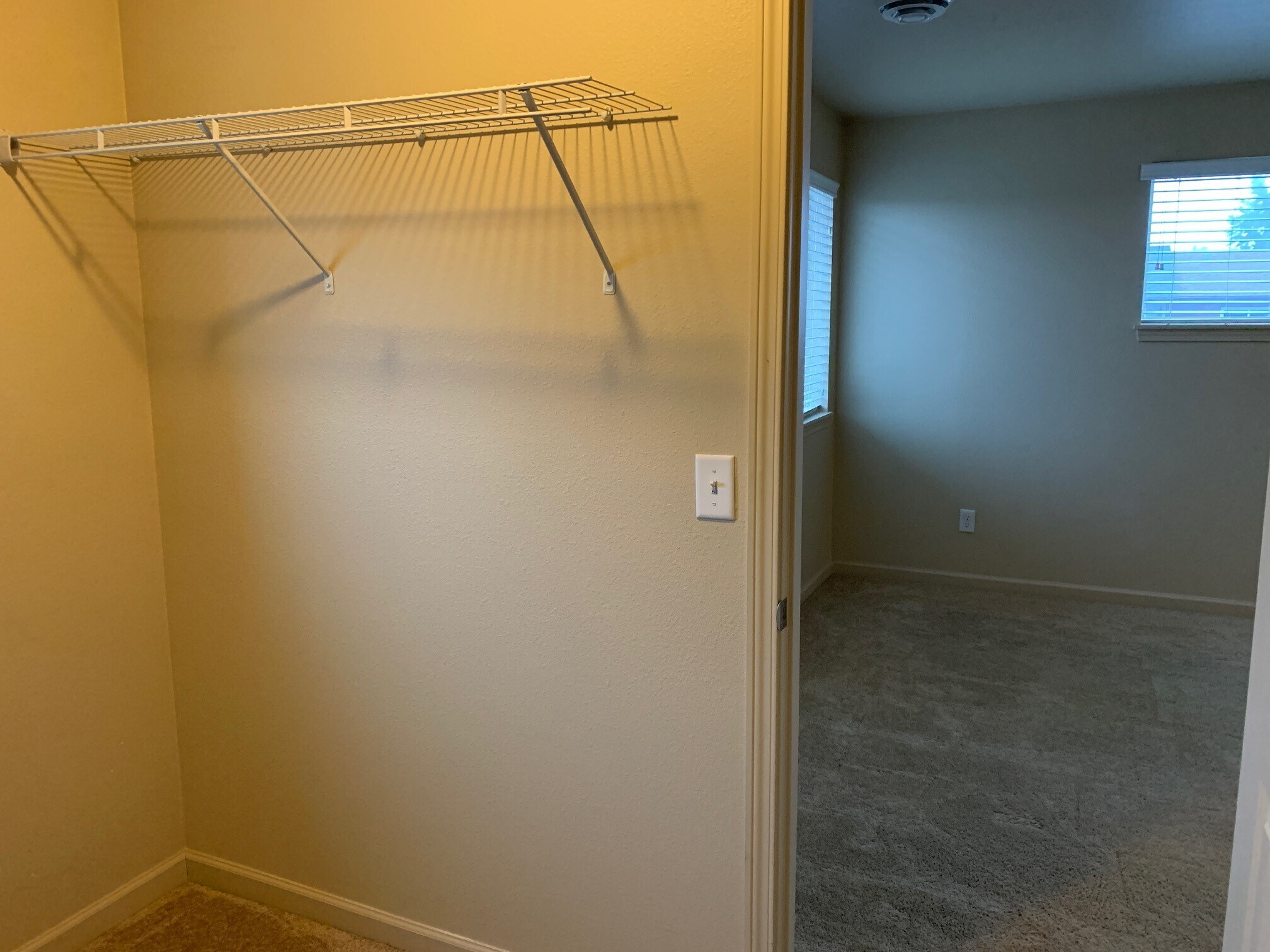 Building Photo - 3025 17th Ave W