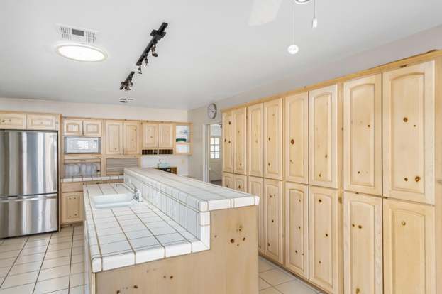 Building Photo - 38820 Bel Air Dr