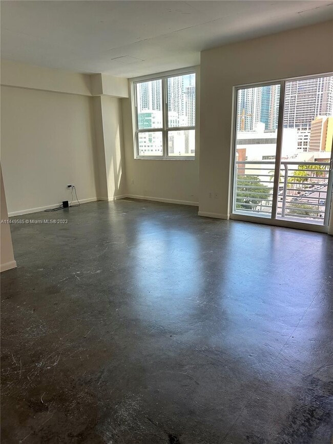 Building Photo - 1 bedroom in Miami FL 33132