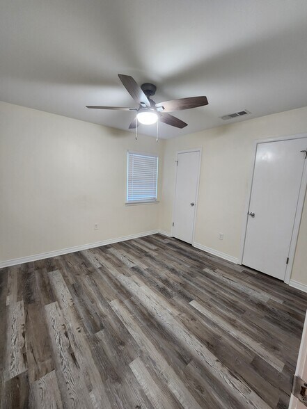 Building Photo - 4780 Pontchartrain Dr