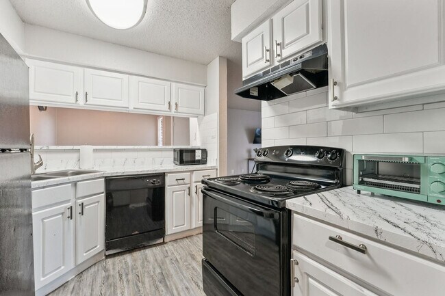 Building Photo - 2511 Thomason Cir