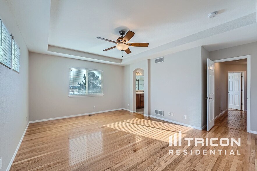Building Photo - 1220 Sunset Way
