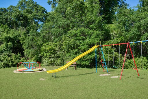 Building Photo - 300 6th Pl S