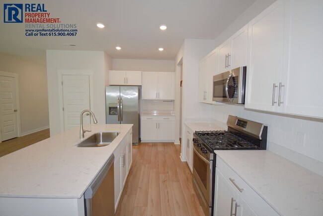 Building Photo - 2232 Robert Gwynne Dr
